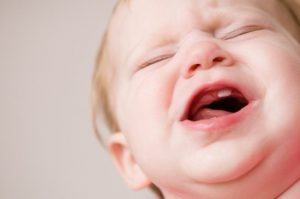 تب ناشی از دندان درآوردن نوزادان
