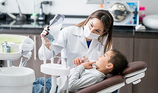 مراقبت های دندانی کودکان اوتیسم